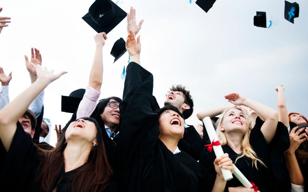 BANDAS DE GRADUACIÓN: Los colores que corresponden a tus estudios según protocolo